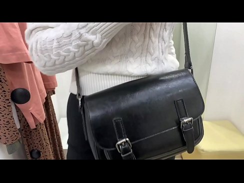 ❤️ Јавна мастурбација младе кучке ФералБерри са дилдом у соби за мерење Порно на sr.hdpornpics.ru ❌❤