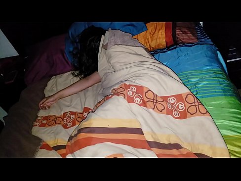 ❤️ Посинак грди своју младу маћеху док она спава. Порно на sr.hdpornpics.ru ❌❤